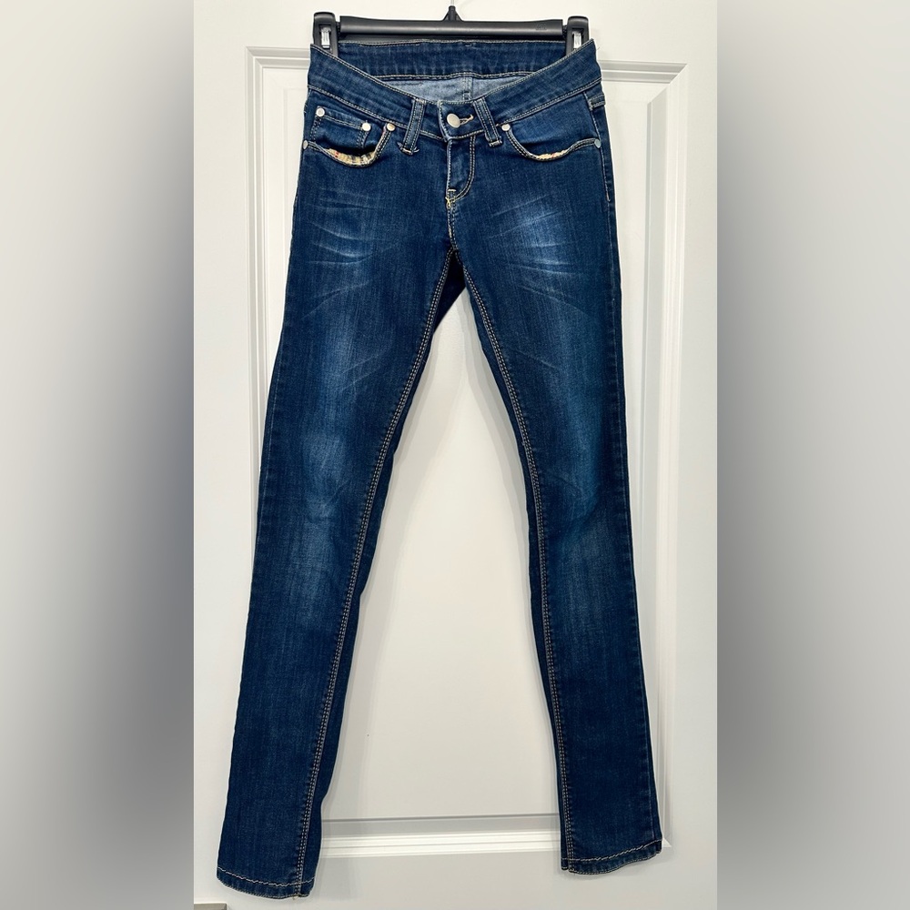 Rare Burberry London Dark Blue Skinny Jeans w/Plaid Back Ankle Zipper